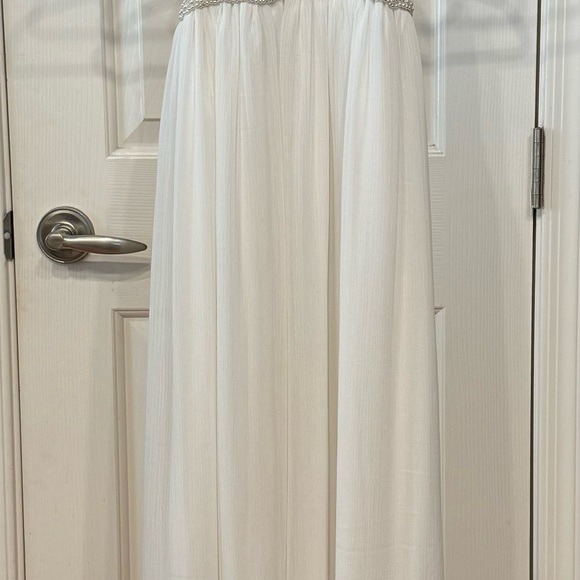 US Angels girls gown size 7 long and flowy with a high waist pearl detail band. - Picture 2 of 7